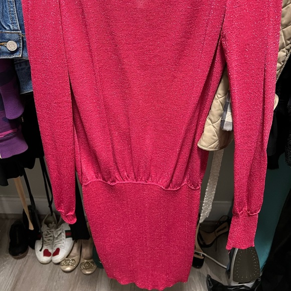 Pink deep v-neck long sleeve dress. - Picture 4 of 5